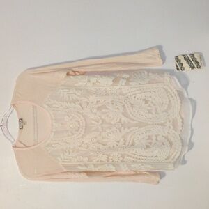 Light fabric long sleeve lace blouse